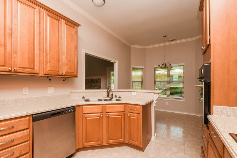 2,485/Mo, 801 Havenwood Ln S Fort Worth, TX 76112 Kitchen View 2