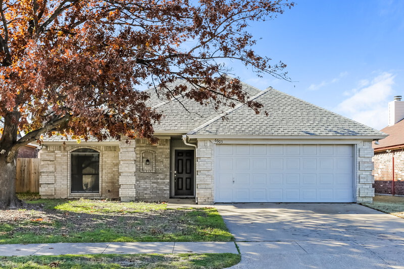 1,865/Mo, 6305 Woodcreek Trl Fort Worth, TX 76179 External View