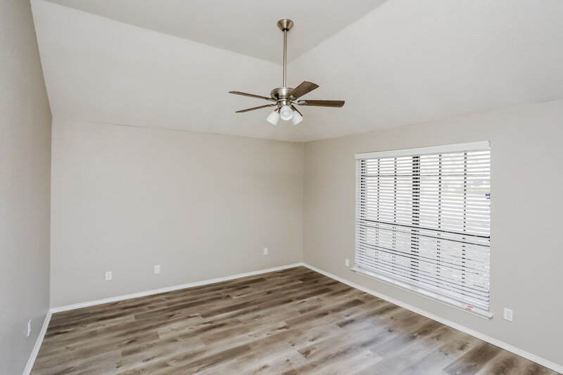 2,050/Mo, 1272 Roan Dr Lancaster, TX 75134 Main Bedroom View 2