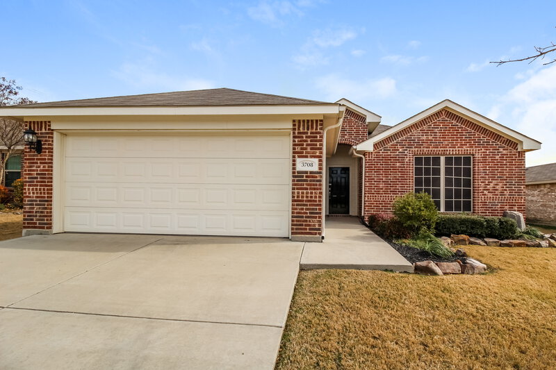 2,250/Mo, 3708 Fallmeadow St Denton, TX 76207 External View