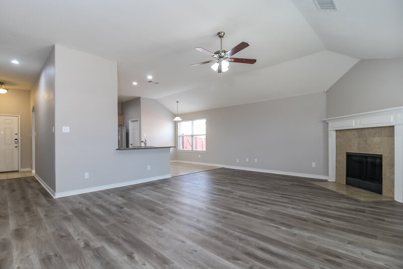 2,250/Mo, 3708 Fallmeadow St Denton, TX 76207 Living Room View