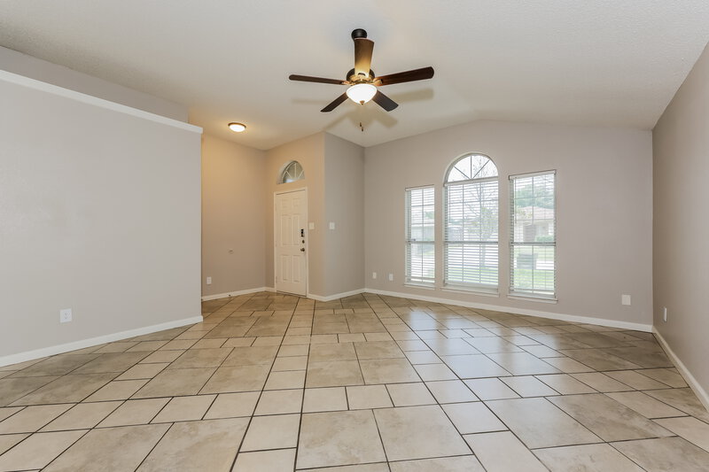 1,985/Mo, 5909 Northfield Dr Fort Worth, TX 76179 Living Room View