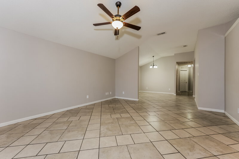 1,985/Mo, 5909 Northfield Dr Fort Worth, TX 76179 Living Room View 2