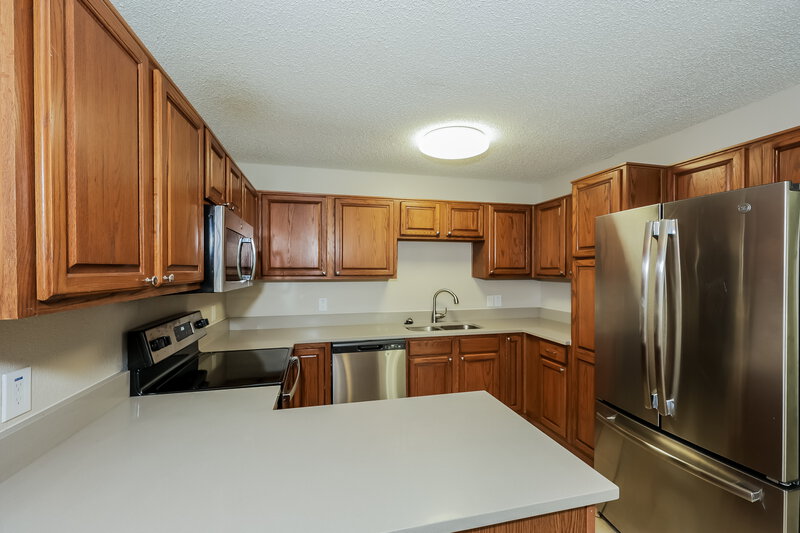 1,985/Mo, 5909 Northfield Dr Fort Worth, TX 76179 Kitchen View