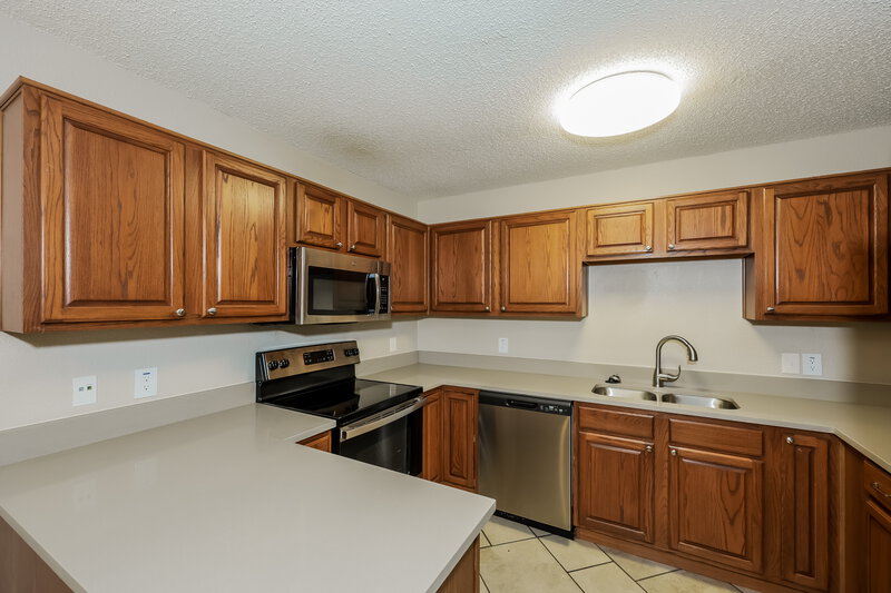 1,985/Mo, 5909 Northfield Dr Fort Worth, TX 76179 Kitchen View 2