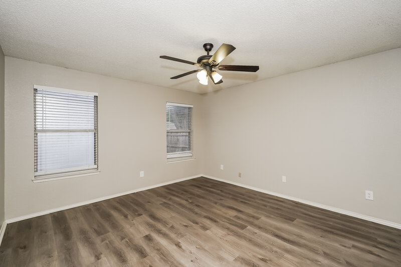 1,990/Mo, 5909 Northfield Dr Fort Worth, TX 76179 Main Bedroom View 2
