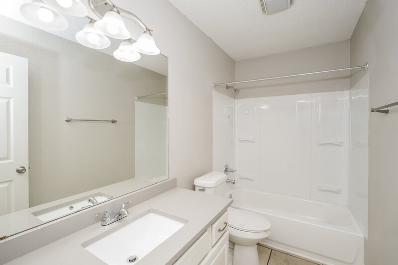 1,990/Mo, 5909 Northfield Dr Fort Worth, TX 76179 Bathroom View