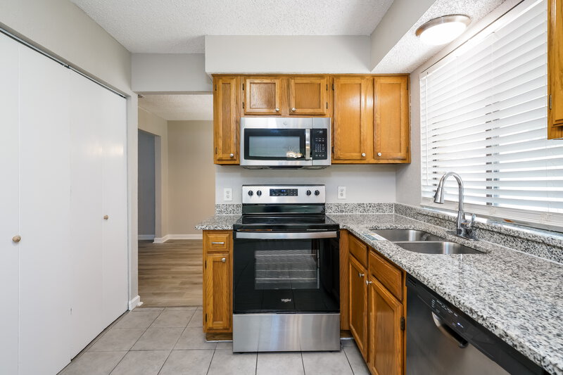 2,245/Mo, 2641 Channing Dr Grand Prairie, TX 75052 Kitchen View