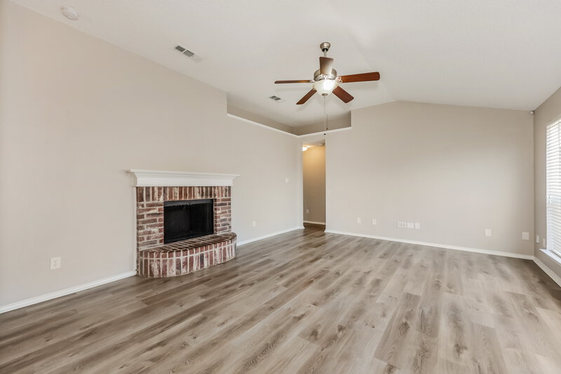 2,145/Mo, 5904 Heatherglen Terrace Fort Worth, TX 76179 Living Room View 3