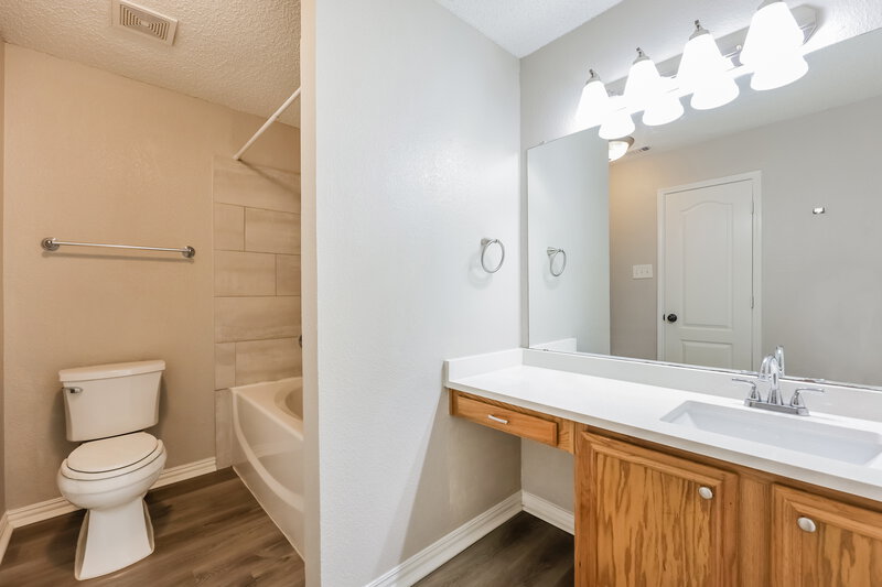 2,145/Mo, 5904 Heatherglen Terrace Fort Worth, TX 76179 Main Bathroom View