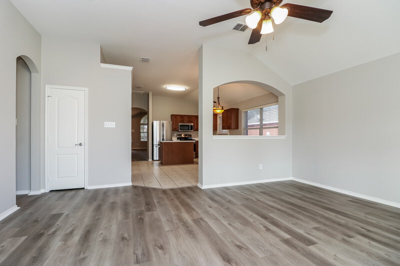 2,590/Mo, 2739 Pleasant Hill Rd Grand Prairie, TX 75052 Living Room View 2