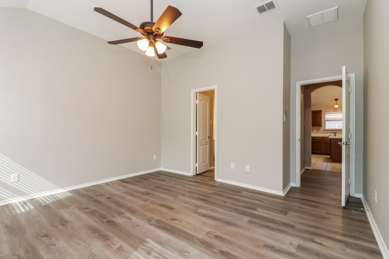 2,590/Mo, 2739 Pleasant Hill Rd Grand Prairie, TX 75052 Main Bedroom View 2