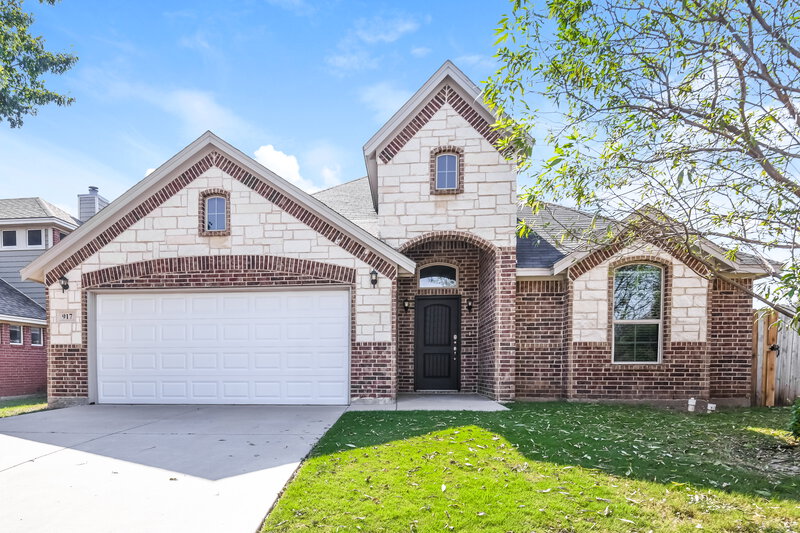 2,395/Mo, 917 Linden Dr Burleson, TX 76028 External View