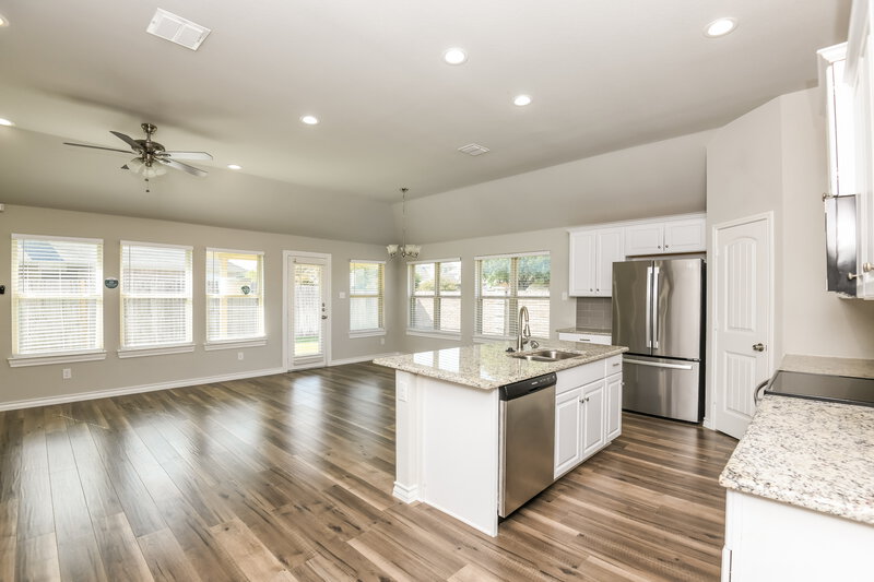 2,395/Mo, 917 Linden Dr Burleson, TX 76028 Kitchen View