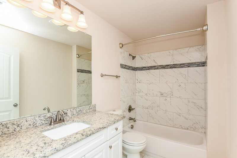 2,395/Mo, 917 Linden Dr Burleson, TX 76028 Bathroom View