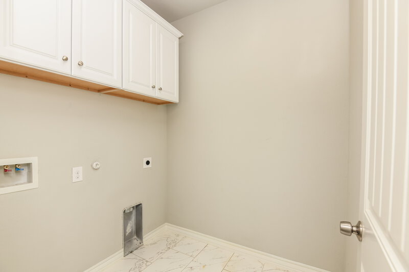 2,395/Mo, 917 Linden Dr Burleson, TX 76028 Laundry Room View