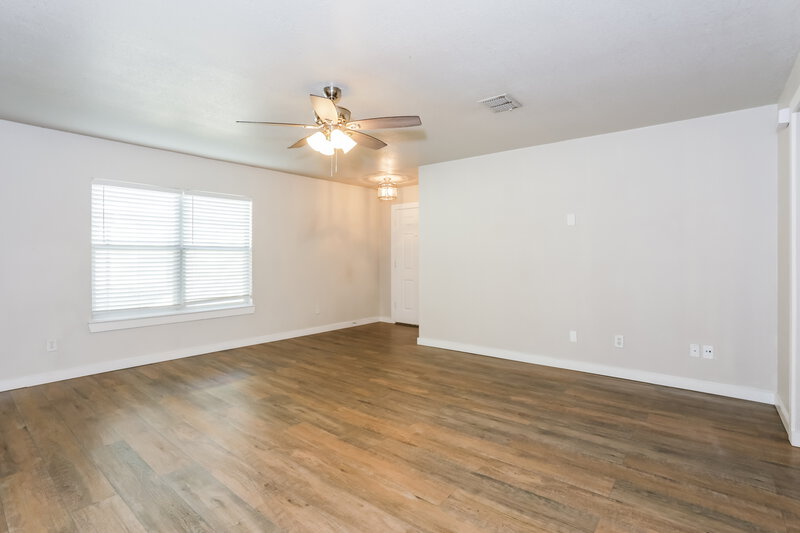 1,865/Mo, 10104 Chapel Oak Trail Fort Worth, TX 76116 Living Room View