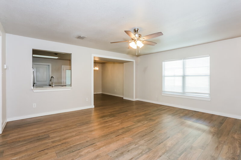 1,865/Mo, 10104 Chapel Oak Trail Fort Worth, TX 76116 Living Room View 3