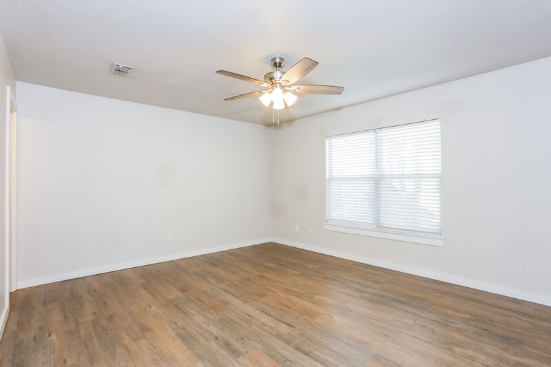 1,865/Mo, 10104 Chapel Oak Trail Fort Worth, TX 76116 Main Bedroom View