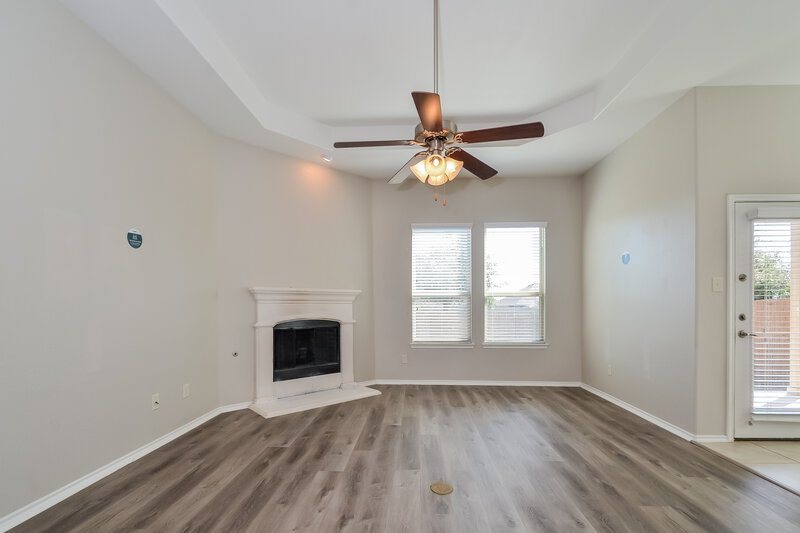 2,210/Mo, 1805 Lake Pine Dr Little Elm, TX 75068 Living Room View