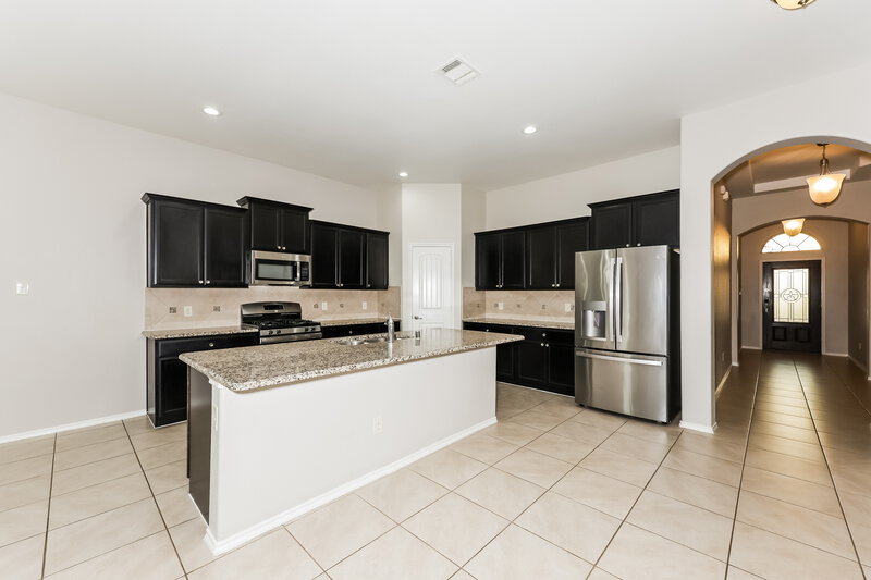 2,275/Mo, 1805 Lake Pine Dr Little Elm, TX 75068 Kitchen View 2