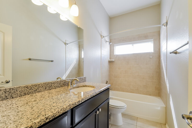 2,210/Mo, 1805 Lake Pine Dr Little Elm, TX 75068 Bathroom View