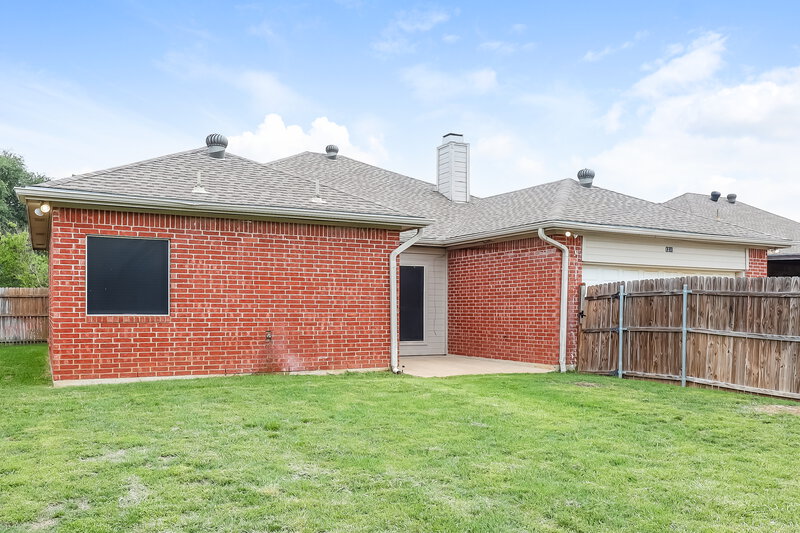 2,970/Mo, 1330 Bogard Ln Lewisville, TX 75077 Rear View
