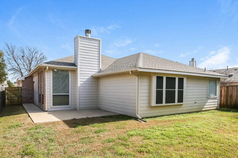2,380/Mo, 6212 Bowin Dr Fort Worth, TX 76132 Rear View