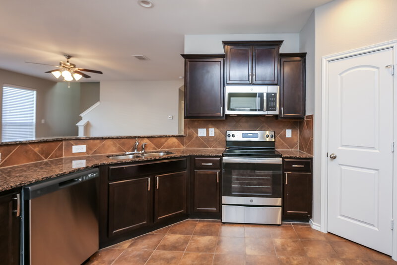 2,570/Mo, 10965 Colonial Heights Ln Fort Worth, TX 76179 Kitchen Area View