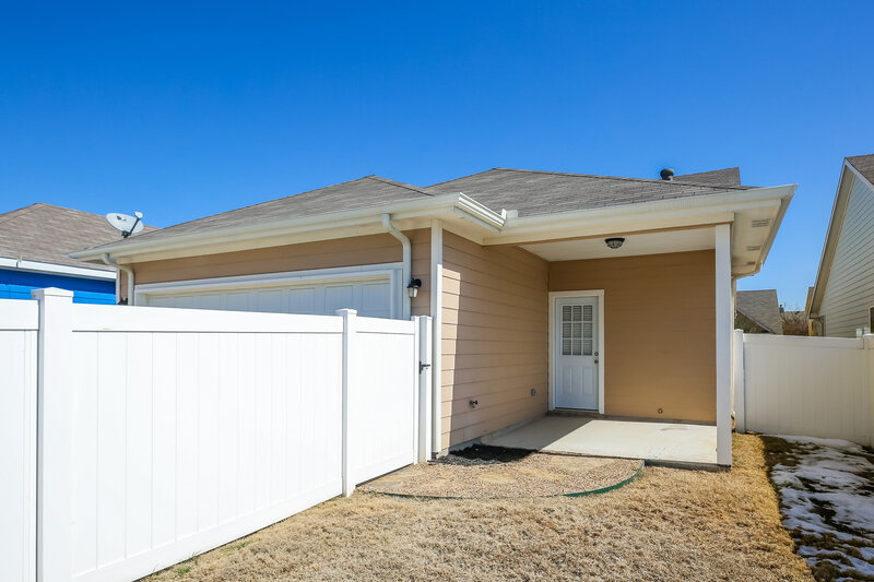 2,570/Mo, 10965 Colonial Heights Ln Fort Worth, TX 76179 Rear View