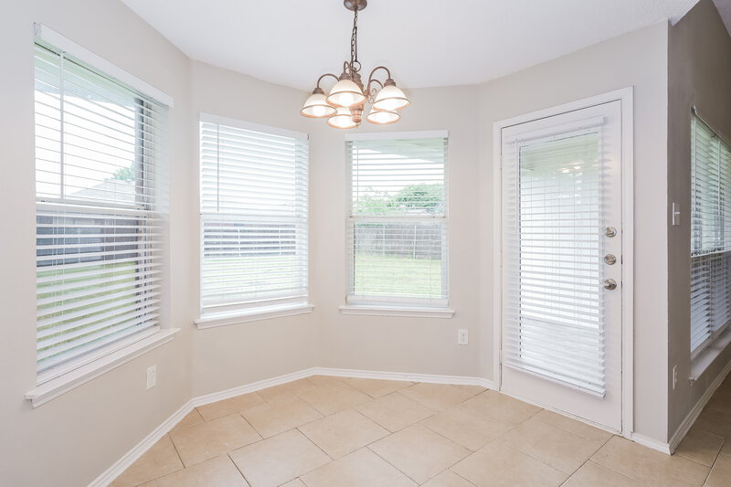 2,250/Mo, 7110 Myna Dr Arlington, TX 76002 Dining Room View