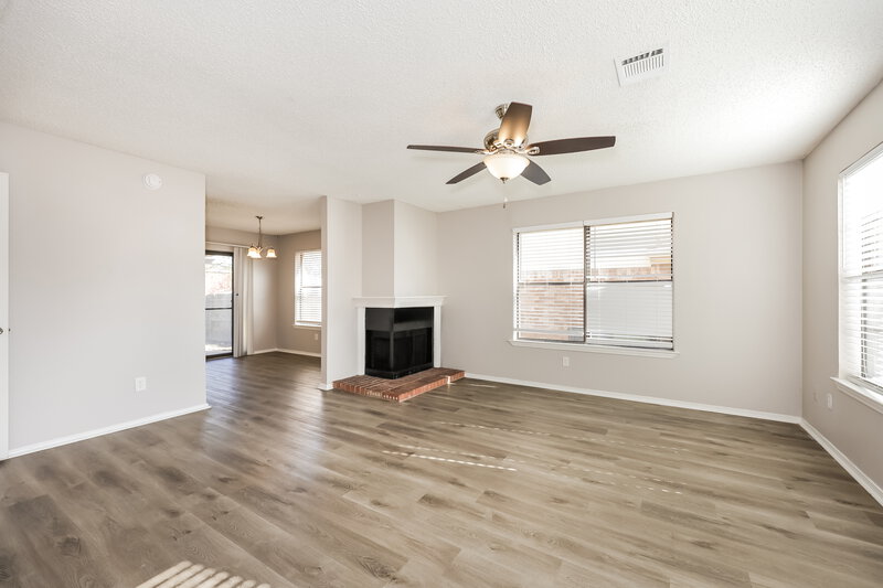 1,870/Mo, 829 Wyndham Pl Arlington, TX 76017 Living Room View