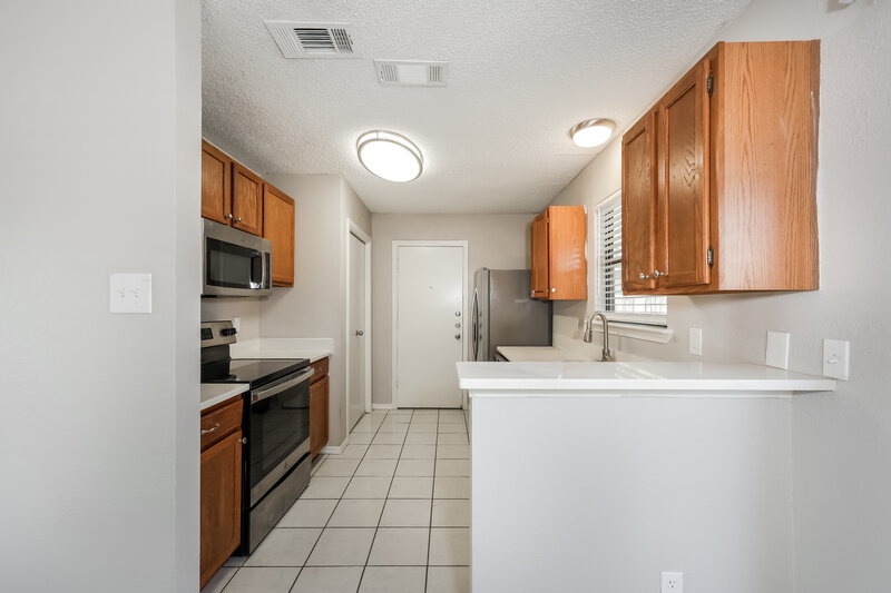 1,870/Mo, 829 Wyndham Pl Arlington, TX 76017 Kitchen View