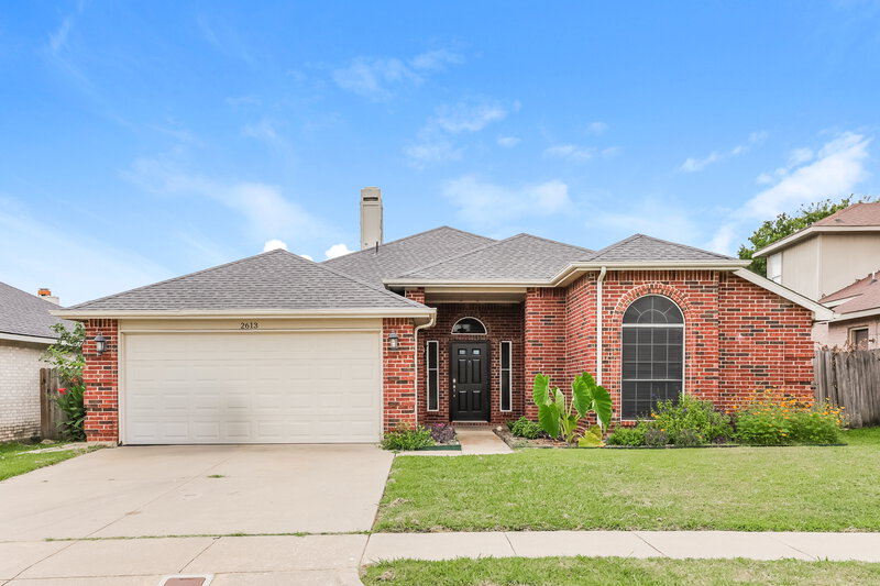 2,105/Mo, 2613 Clovermeadow Dr Fort Worth, TX 76123 External View