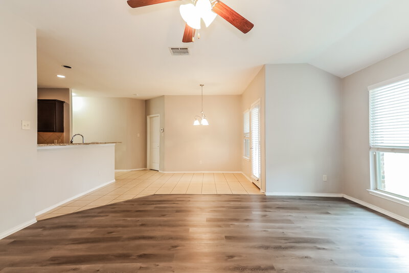 2,230/Mo, 1108 Lubbock Ln Melissa, TX 75454 Living Room View