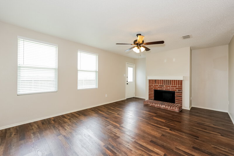 1,925/Mo, 3845 German Pointer Way Fort Worth, TX 76123 Living Room View