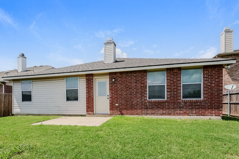 1,925/Mo, 3845 German Pointer Way Fort Worth, TX 76123 Rear View