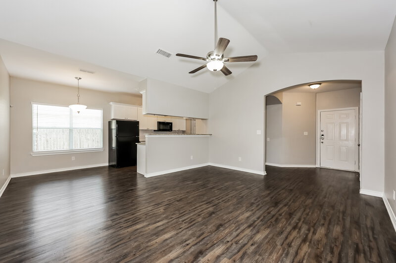 1,740/Mo, 1812 Alanbrooke Dr Fort Worth, TX 76140 Living Room View
