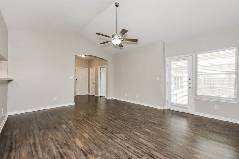 1,740/Mo, 1812 Alanbrooke Dr Fort Worth, TX 76140 Living Room View 3
