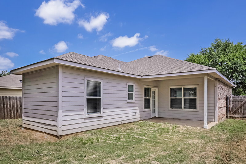 1,740/Mo, 1812 Alanbrooke Dr Fort Worth, TX 76140 Rear View