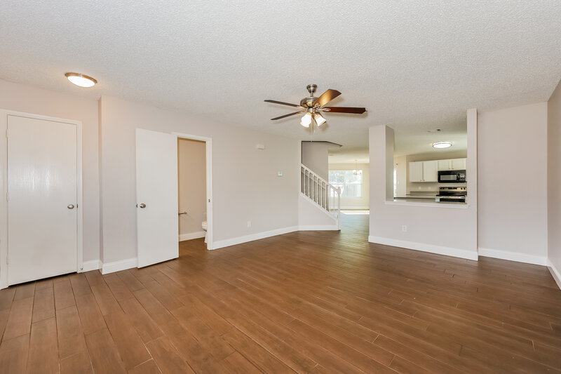 2,365/Mo, 365 Blairwood Dr Fort Worth, TX 76134 Living Room View 2