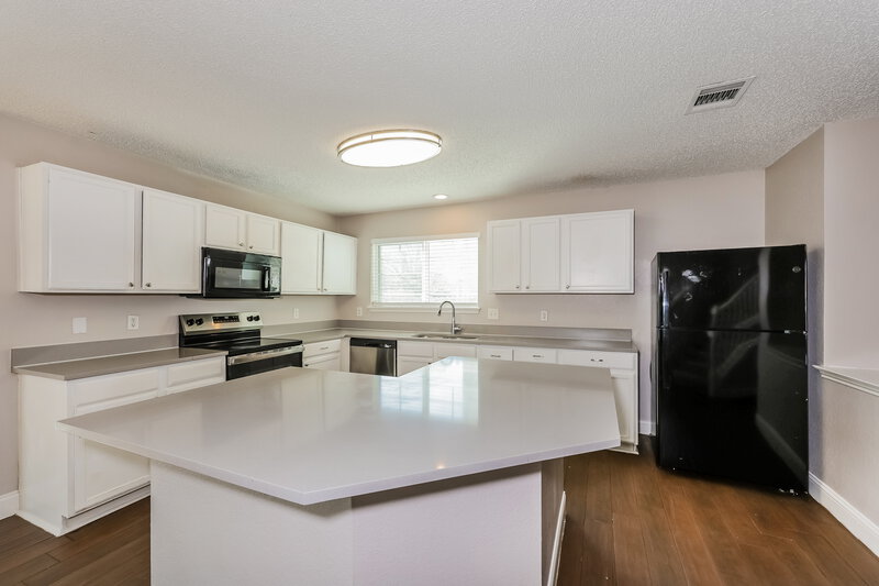 2,365/Mo, 365 Blairwood Dr Fort Worth, TX 76134 Kitchen View