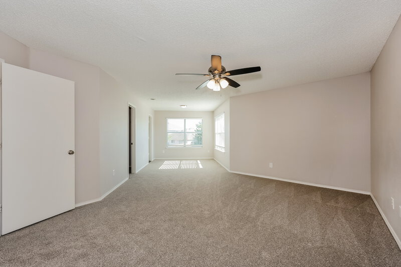 2,365/Mo, 365 Blairwood Dr Fort Worth, TX 76134 Main Bedroom View