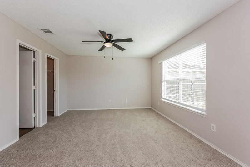 2,365/Mo, 365 Blairwood Dr Fort Worth, TX 76134 Bedroom View 2