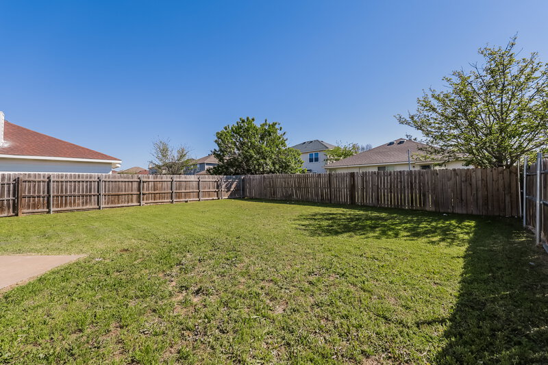 2,365/Mo, 365 Blairwood Dr Fort Worth, TX 76134 Backyard View