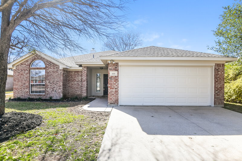 2,140/Mo, 166 Adams Dr Crowley, TX 76036 External View