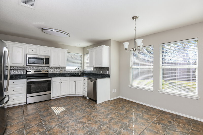 2,140/Mo, 166 Adams Dr Crowley, TX 76036 Dining Room View