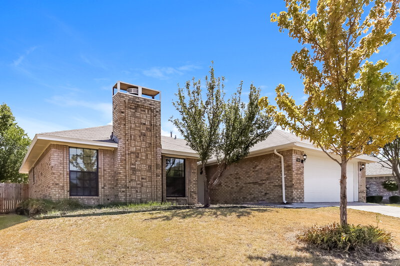 2,375/Mo, 960 Brookside Dr Cedar Hill, TX 75104 Front View
