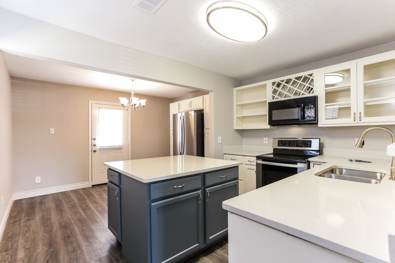 2,375/Mo, 960 Brookside Dr Cedar Hill, TX 75104 Kitchen View