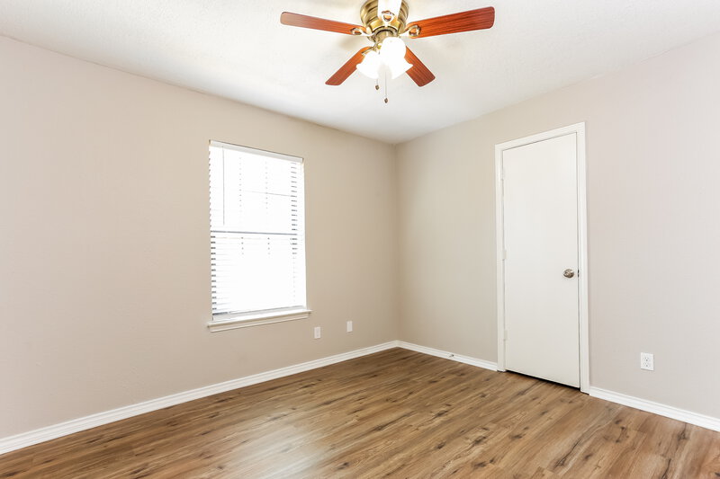 2,375/Mo, 960 Brookside Dr Cedar Hill, TX 75104 Bedroom View 2